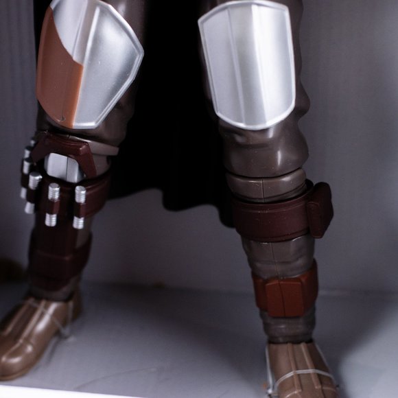 Disney 13" The Mandalorian Talking Action Figure - Picture 11 of 12
